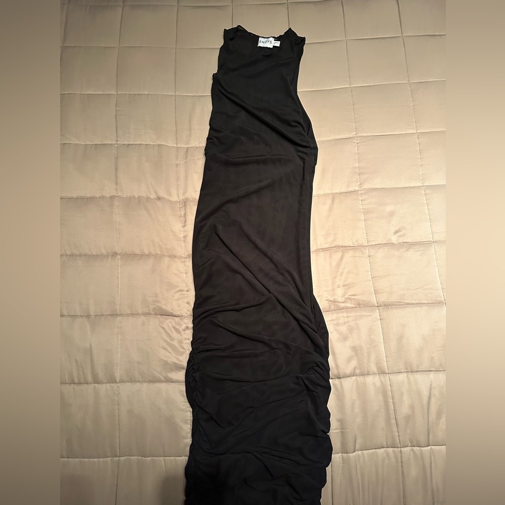 SNDYS (Australia) Elegant Black Maxi Dress